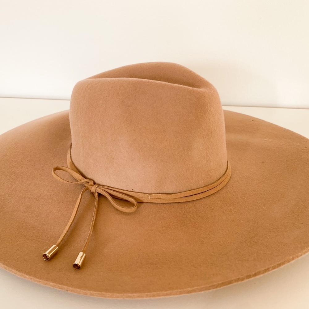 Club Monoco Wide Brimmed Wool Hat